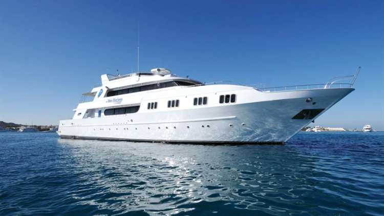 Blue Horizon liveaboard ship