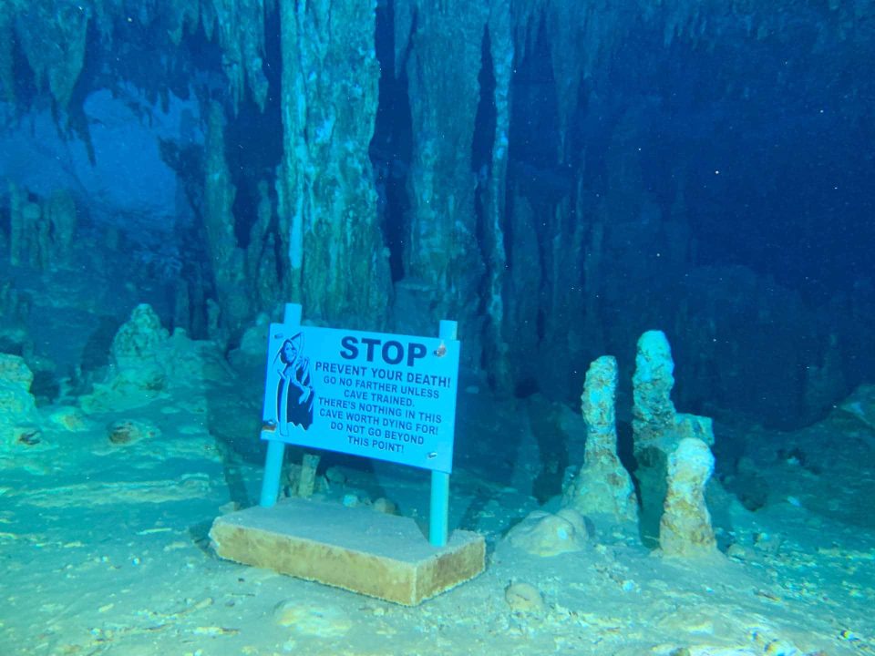 Höhlentauchen Stopschild