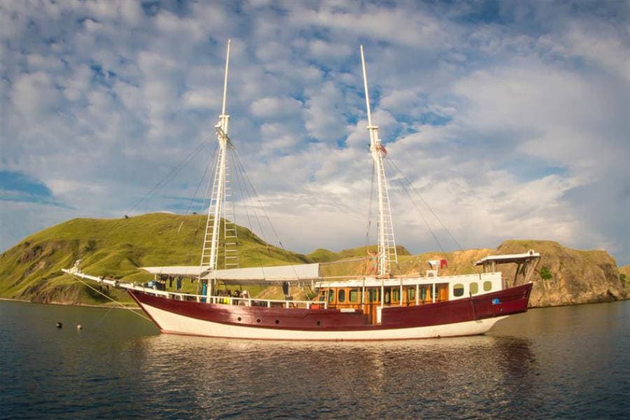 Ecopro Duyung Baru liveaboard ship