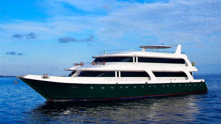 Emperor Leo liveaboard ship