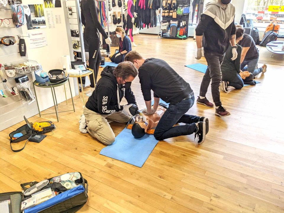 First aid course at Social Diving