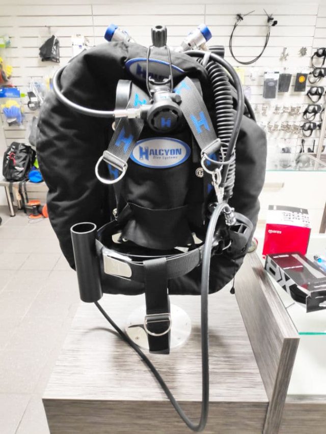 Rental Equipment 3 Backplate wing BCD at shop