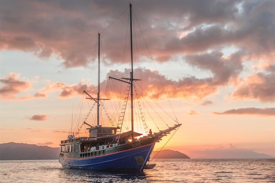 Ilike liveaboard ship