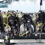Tauchequipment auf Boot aufgereiht