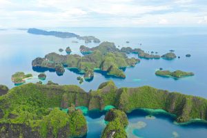 Tropical islands in Oceania